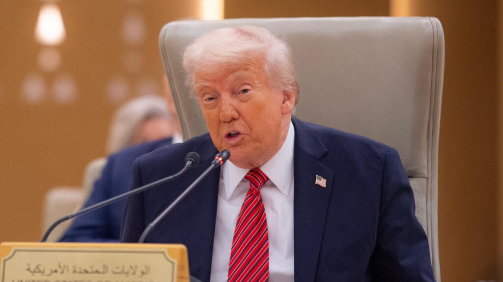 Trump aboga por “normalizar” las relaciones con Siria tras reunirse con su presidente de transición Trump aboga por “normalizar” las relaciones con Siria tras reunirse con su presidente de transición