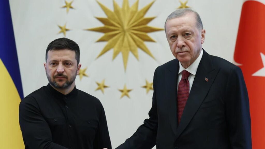 Erdogan recibe a Zelenskyy en Ankara para las conversaciones de paz planificadas entre Rusia y Ucrania Erdogan recibe a Zelenskyy en Ankara para las conversaciones de paz planificadas entre Rusia y Ucrania