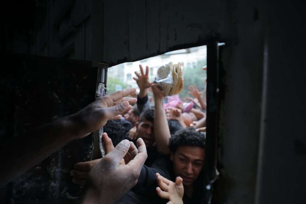 La ayuda humanitaria empieza a circular con cuentagotas por el interior de Gaza | Internacional La ayuda humanitaria empieza a circular con cuentagotas por el interior de Gaza | Internacional