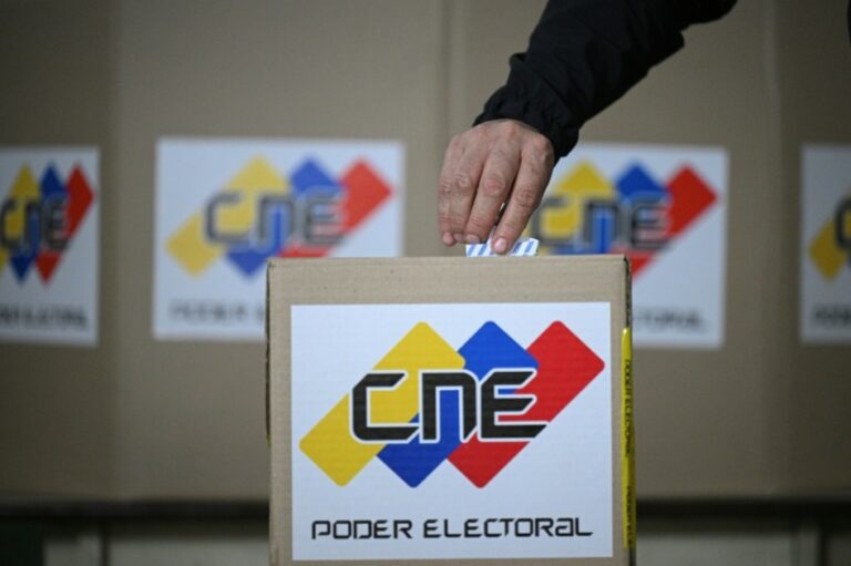 Chavismo aspira a ratificar control total en Venezuela con cuestionadas elecciones
