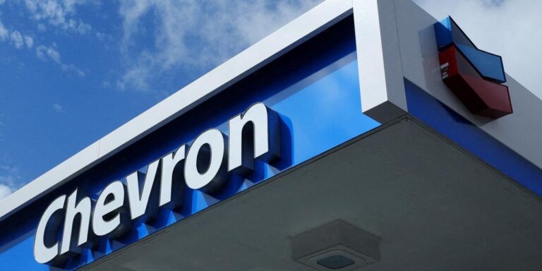 prorroga la licencia de Chevron