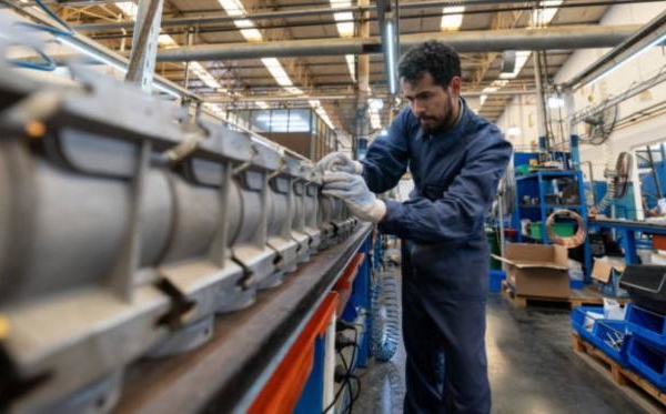 Cuánto ganan los trabajadores en la industria venezolana y cómo afecta el ajuste cambiario