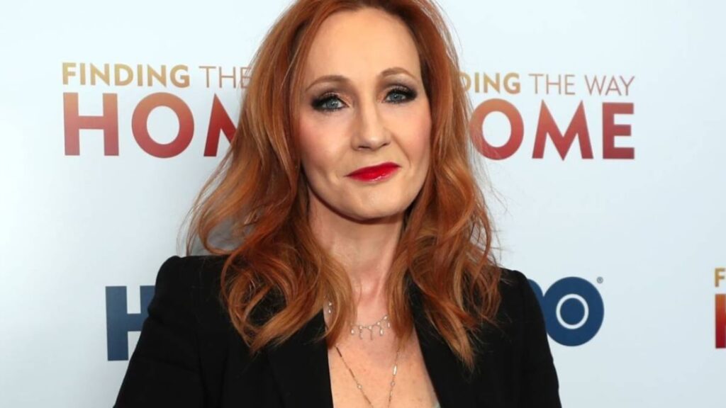 J.K. Rowling tiene una opinión clara sobre el nuevo elenco de la serie de ‘Harry Potter’: “Son los tres maravillosos” J.K. Rowling tiene una opinión clara sobre el nuevo elenco de la serie de ‘Harry Potter’: “Son los tres maravillosos”