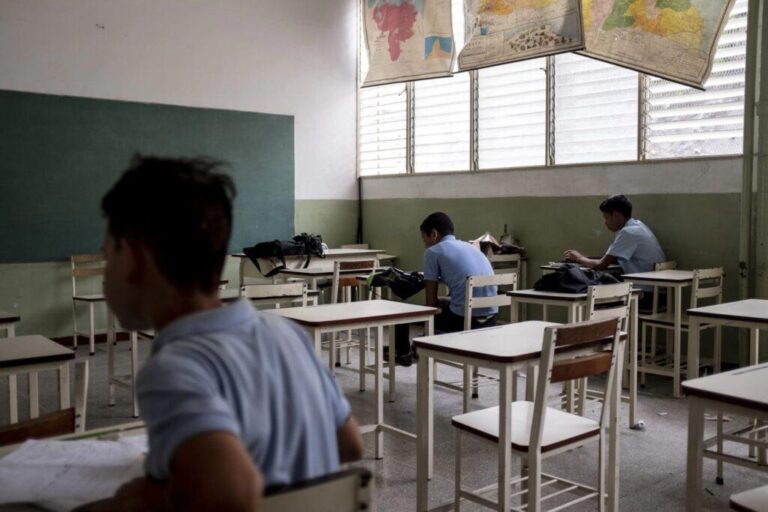 Suspenden las clases en todo el país por las elecciones del 25 de mayo