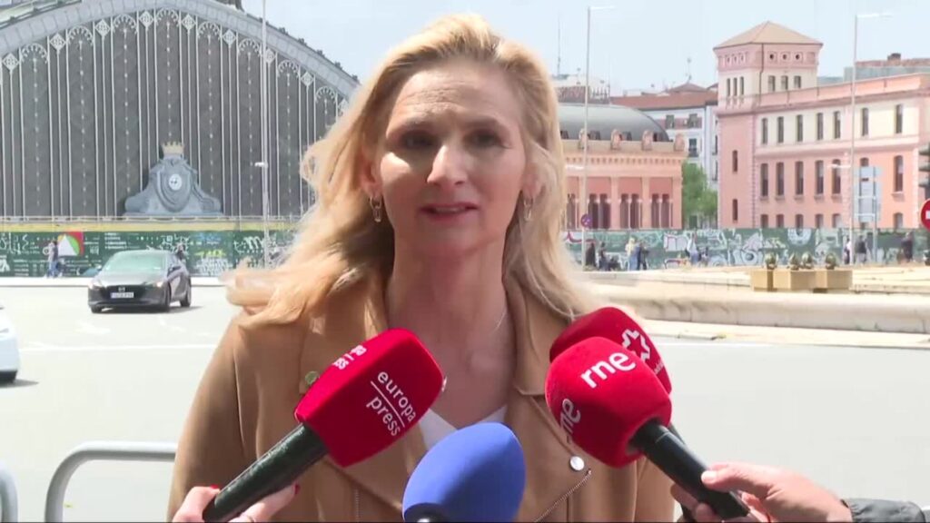 El PP afirma que la imagen de Trump vestido de Papa “hiere sensibilidades” El PP afirma que la imagen de Trump vestido de Papa “hiere sensibilidades”