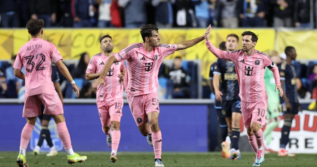 El golazo de tiro libre de Lionel Messi en el empate sobre la hora del Inter Miami: el récord que acecha El golazo de tiro libre de Lionel Messi en el empate sobre la hora del Inter Miami: el récord que acecha