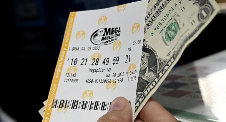 La suerte le sonrió: ganó  millones tras comprar su boleto de Mega Millions en este local en Washington | MAG