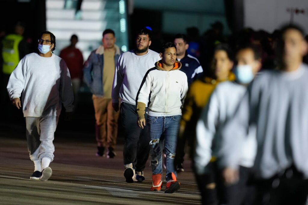 Fin al parole humanitario para Cuba, Haití, Venezuela y Nicaragua: las claves del caso | Inmigración en Estados Unidos Fin al parole humanitario para Cuba, Haití, Venezuela y Nicaragua: las claves del caso | Inmigración en Estados Unidos