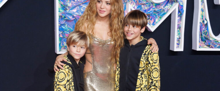 Los hijos de Shakira y Piqué debutan con “The One” y dejan sin palabras a los fans