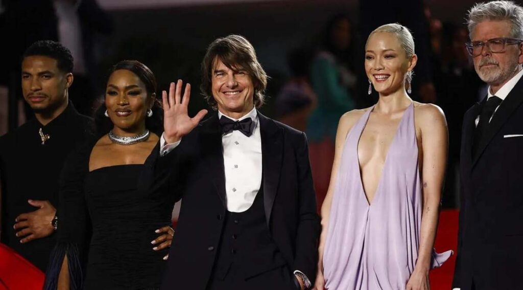 Tom Cruise no defrauda en Cannes con su última Misión Imposible a pesar de sus 62 años y las tres horas de película Tom Cruise no defrauda en Cannes con su última Misión Imposible a pesar de sus 62 años y las tres horas de película
