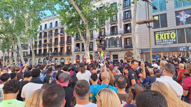 Euforia en el barcelonismo: ¡se llena Canaletes!