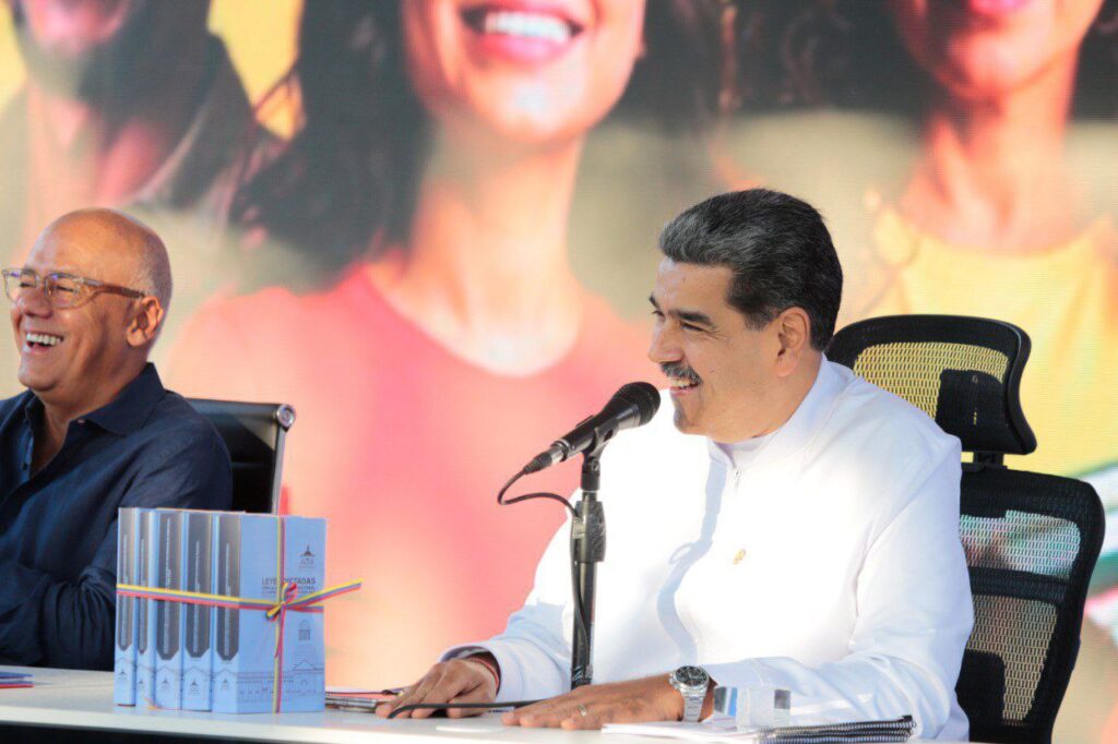 Presidente Maduro recibe propuesta legislativa 2026-2031 del GPP Presidente Maduro recibe propuesta legislativa 2026-2031 del GPP