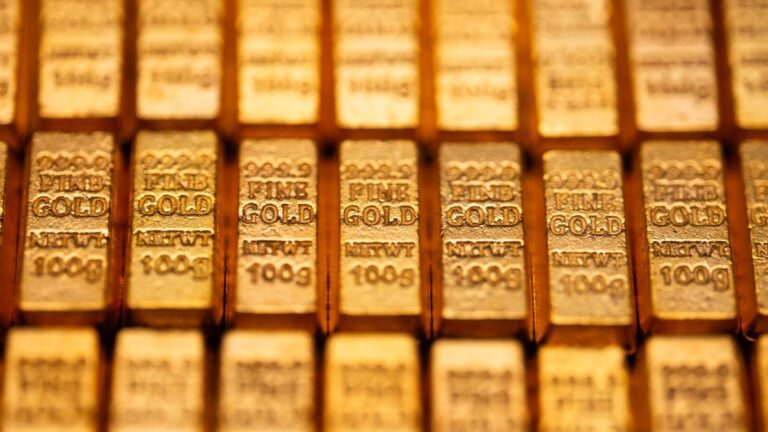 Las malas sensaciones de la economía empujan a los inversores a acumular más y más oro
