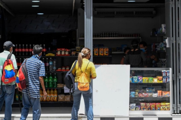 ¿Está siendo “inviable” para los comercios manejar un negocio que tiene compromisos en divisas?