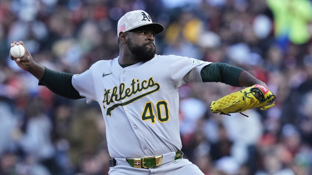 Flores recibe base por bolas con bases llenas y Gigantes vencen 1-0 a Atléticos Flores recibe base por bolas con bases llenas y Gigantes vencen 1-0 a Atléticos