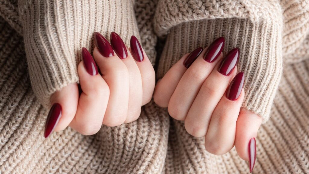 la tendencia de uñas que se anticipó al verano 2025 y será tendencia