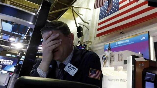 Dow Jones cae más de 300 puntos atento a Washington, China y los intereses de la deuda