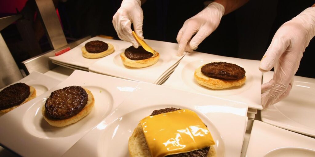 Importante cadena de hamburguesas baja la persiana de varias tiendas por una importante razón Importante cadena de hamburguesas baja la persiana de varias tiendas por una importante razón
