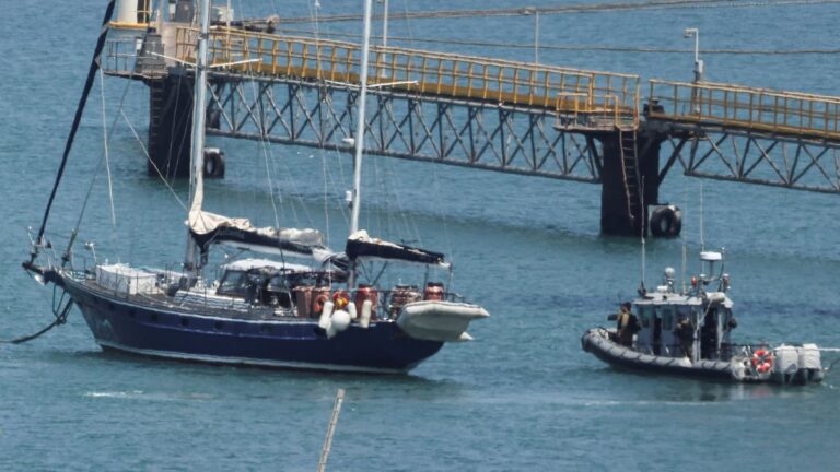 Última hora del conflicto en Oriente Próximo, en directo | Israel prohíbe a los 12 integrantes de la Flotilla la entrada al país durante 100 años | Internacional