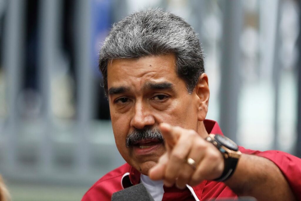 El chavismo intensifica la persecución por el uso del dólar fuera del mercado oficial El chavismo intensifica la persecución por el uso del dólar fuera del mercado oficial