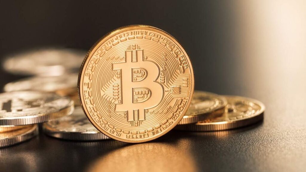 Las criptomonedas se derrumban hasta 8% y Bitcoin se aleja de su máximo histórico
